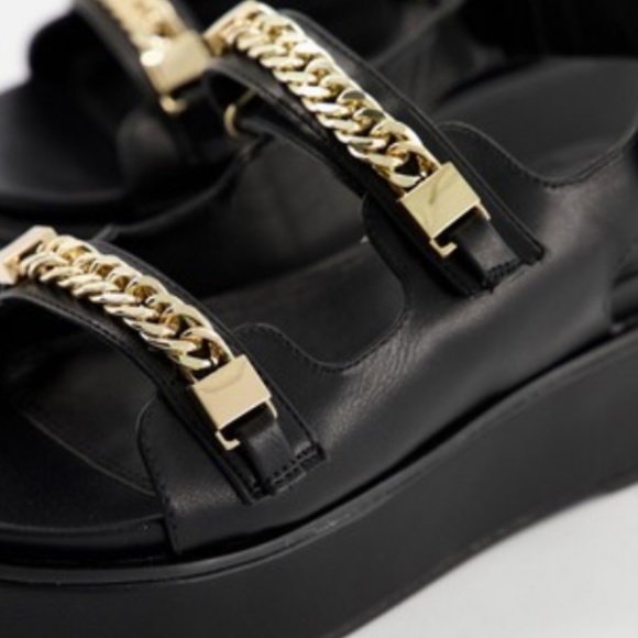 Chunky Chain Dad Sandal - Picture 2 of 2